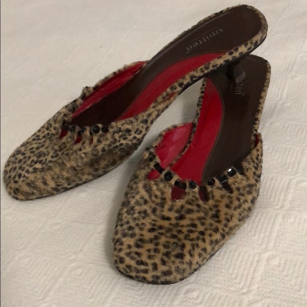 Leopard slides